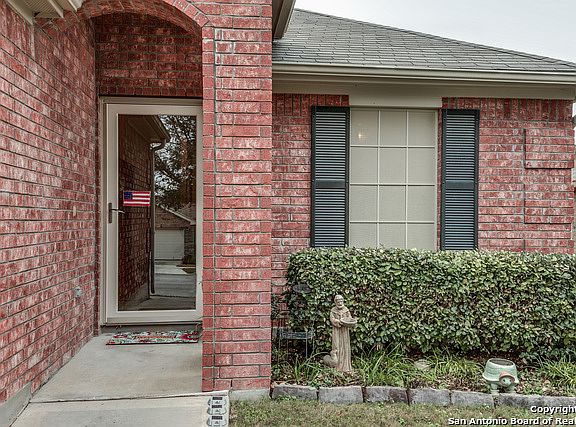 3rd image of 340 Primrose Way