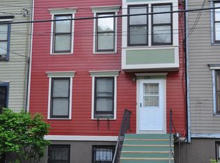 228 1st St #BASEMENT, Albany, NY 12210