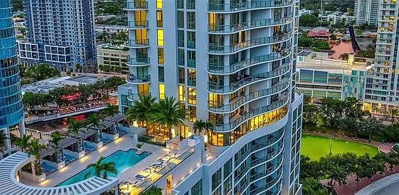 3rd image of 100 Las Olas Blvd Unit 1902
