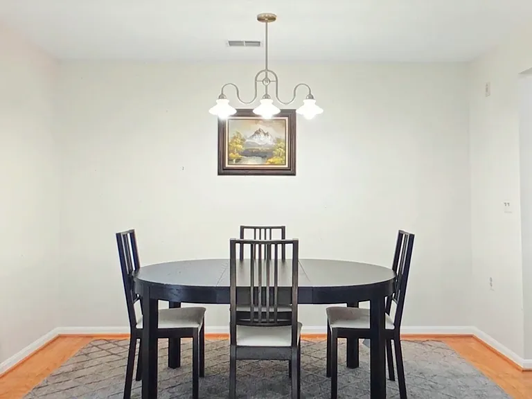 10018 Vanderbilt Cir #4 — Photo 12