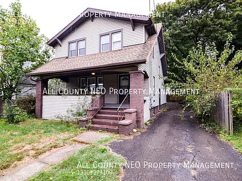 321 Grace Ave Photo 1