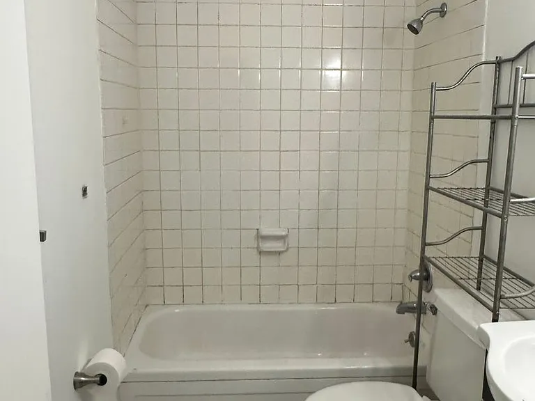 2831 E Tully Sq #B — Photo 9