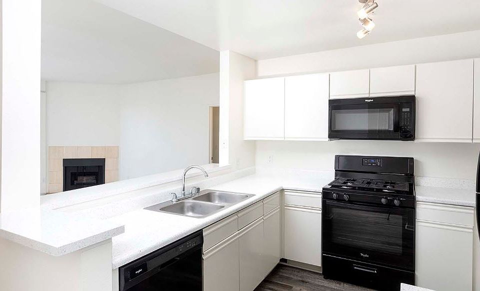 1st image of 5455 White Oak Ave #9194510