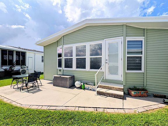 5th image of 132 Jacaranda Way