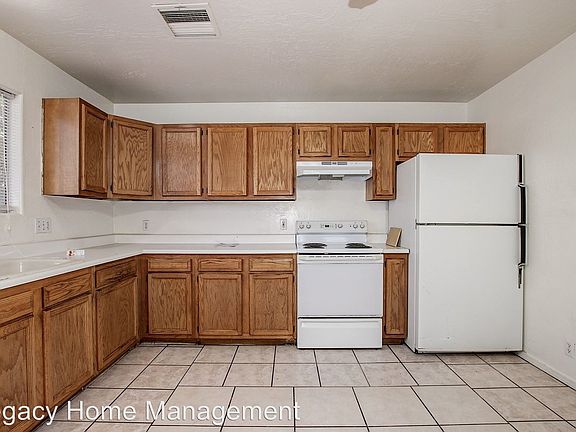 3rd image of 138 N Stapley Dr
