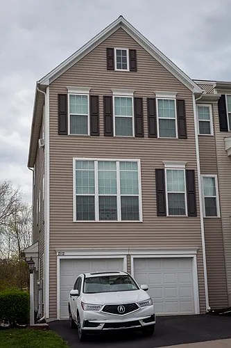 2113 Red Fox Dr Photo 1