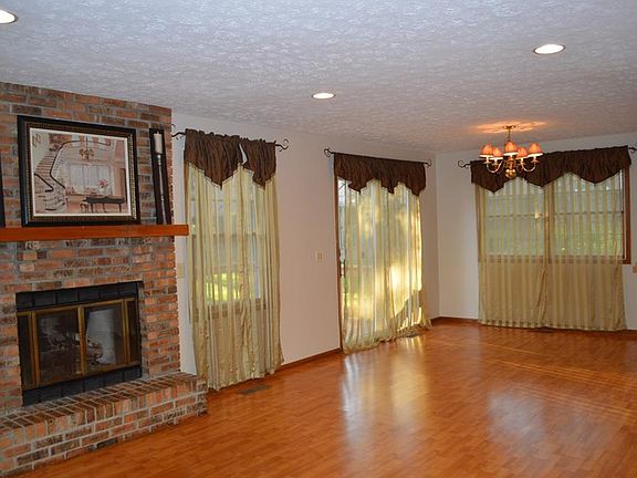 4th image of 21818 Addington Blvd #13
