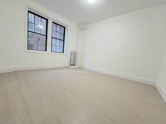 2nd image of 2838 Bronx Park E #X16