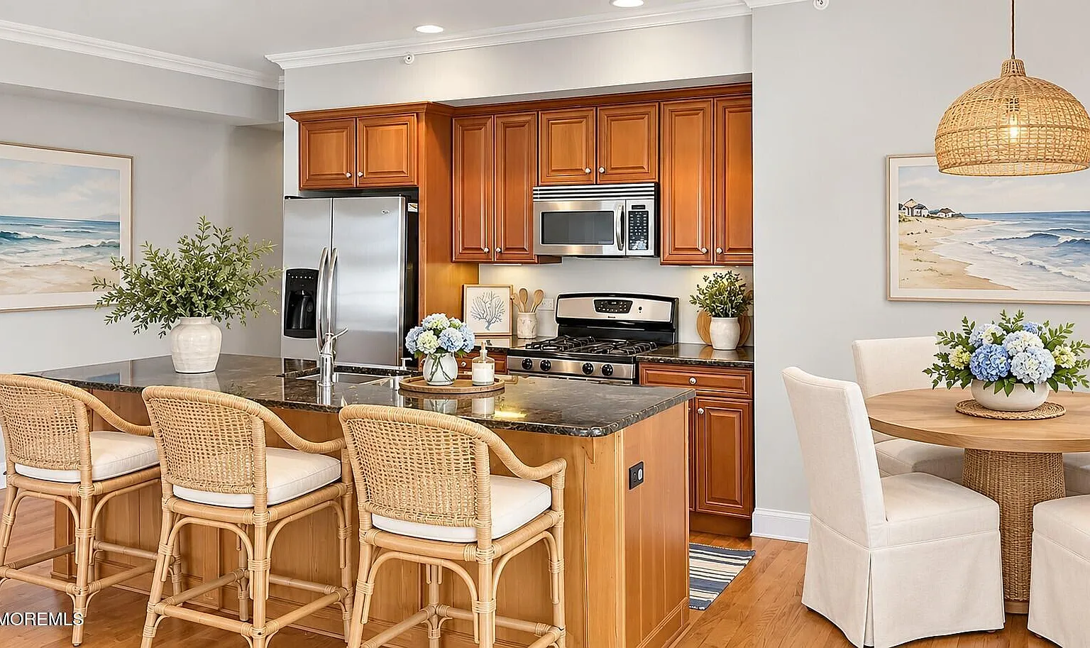 2 bed, 1100 sqft, $3,100 — Photo 1