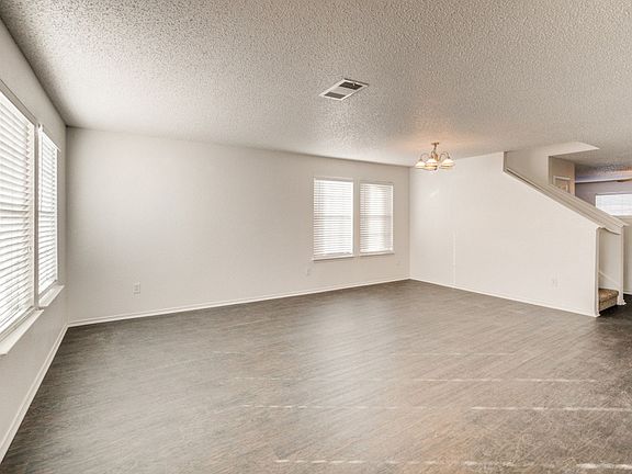 5th image of 5423 Maverick Dr