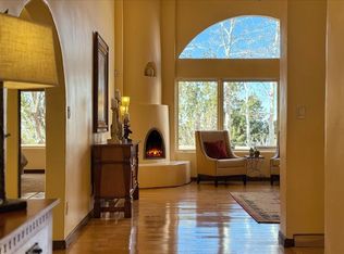 83 Calimo Cir, Santa Fe, NM 87505