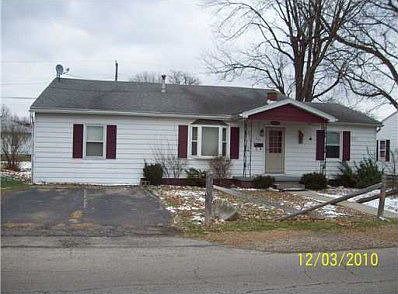 1st image of 835 S High St