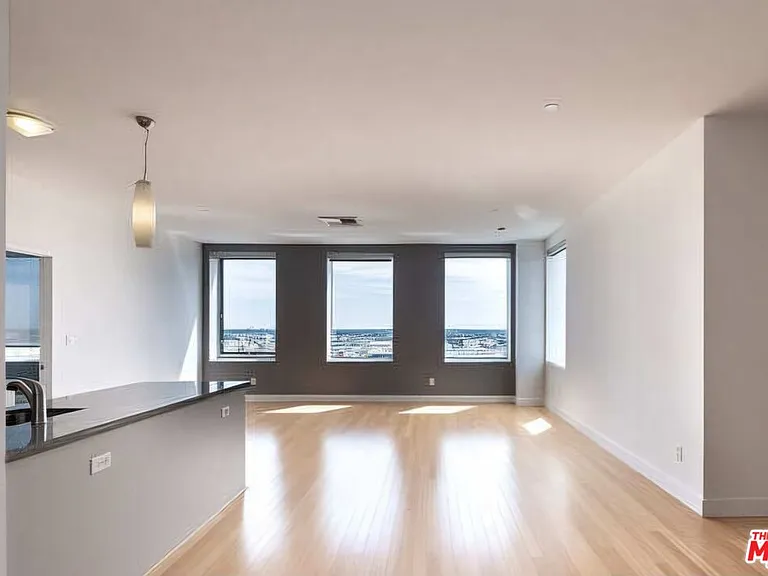 3810 Wilshire Blvd #1012 — Photo 6