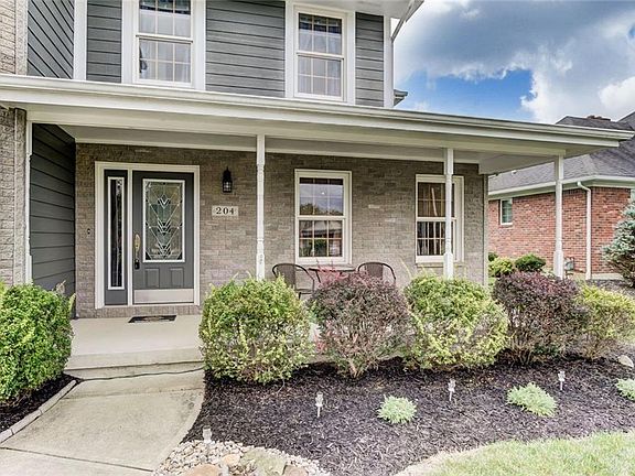 5th image of 204 Charlie Dr
