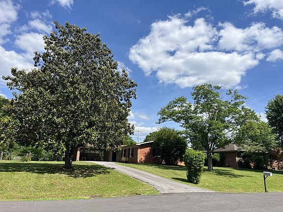 2nd image of 7 Richmond Dr