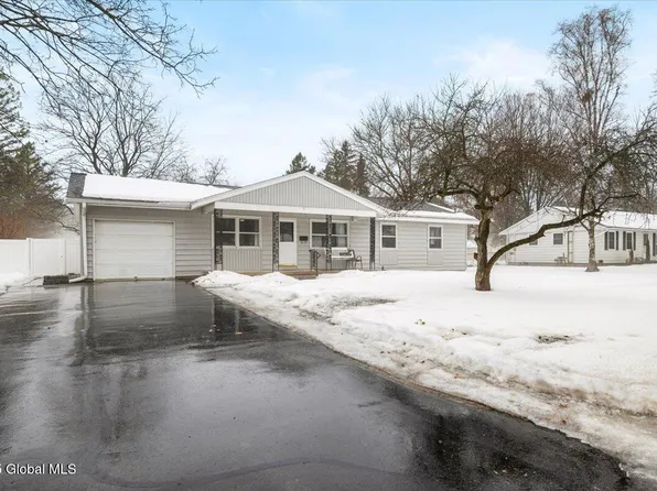 3 Midnight Drive, Queensbury, NY 12804