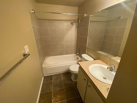 5th image of 9428 Ravenna Ave NE APT 103