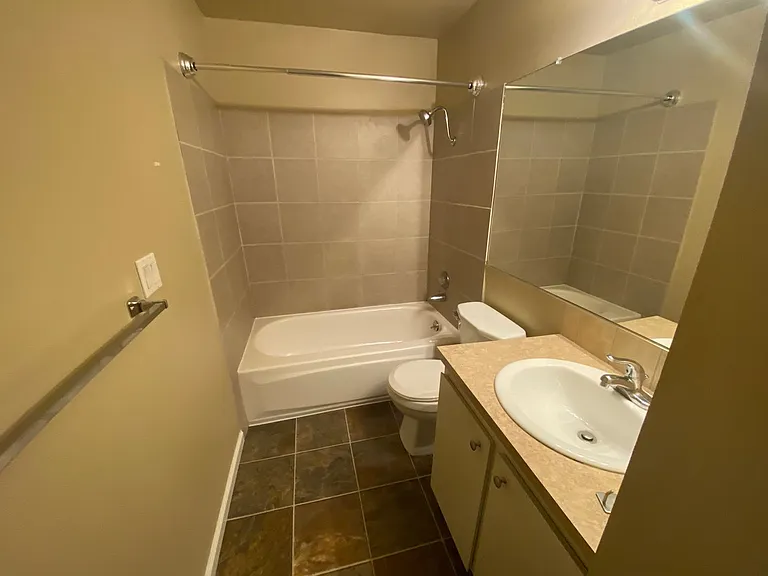 Ravenna House — Photo 15