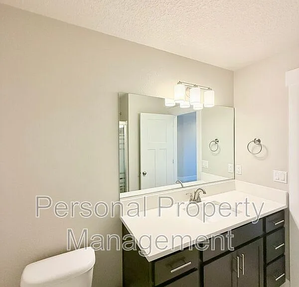 1530 NW 29th Pl — Photo 20