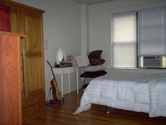 5th image of 4515 Maryland Ave APT 815