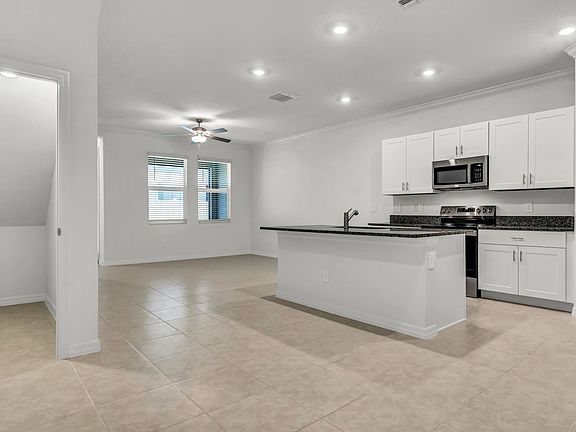 3rd image of 10807 Fowlers Bluff Ct