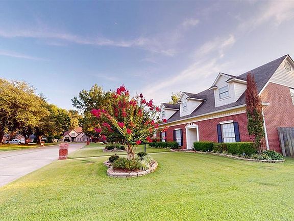 3rd image of 6003 Deerfield Dr