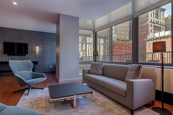 Rented by Greystar | media 6