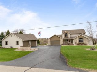 W7278 Kirschner Rd, Shiocton, WI 54170