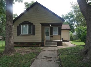 1204 S 3rd St, Pekin, IL 61554