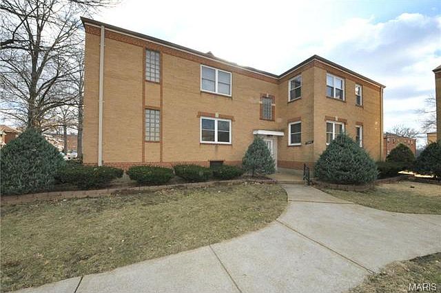 1st image of 5848 Sunshine Dr #101