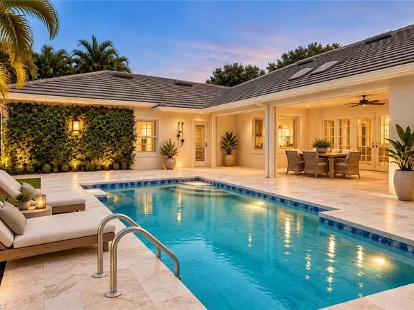 7585 Cordoba CIR, NAPLES, FL 34109