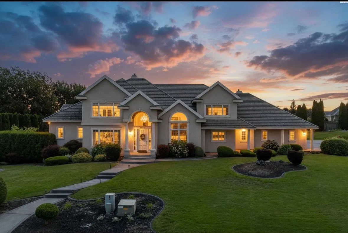 W 19th Ave, Kennewick — Photo 1
