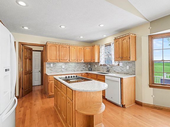 5th image of 3950 Elliston Mount Zion Rd