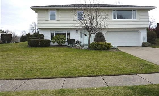 1st image of 1725 Emery Dr