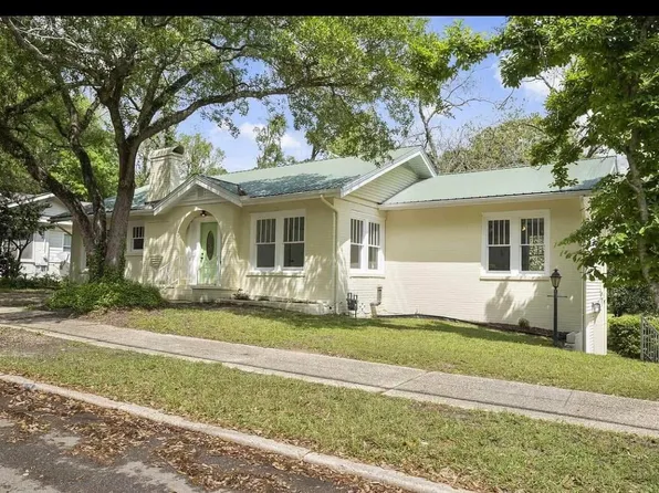 1601 N 5th Ave #1, Laurel, MS 39440