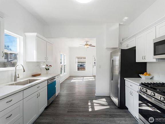 5th image of 614 Wilson Street