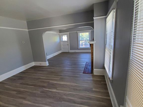 3rd image of 3811 Mapledale Ave