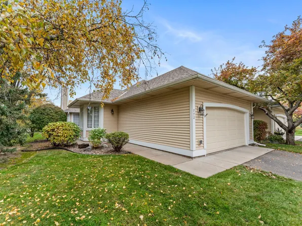 772 Winterberry Dr, Woodbury, MN 55125