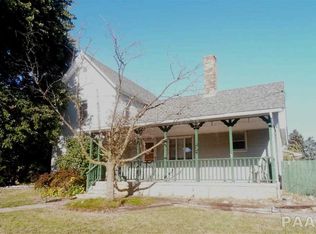 207 W Ann St, Roanoke, IL