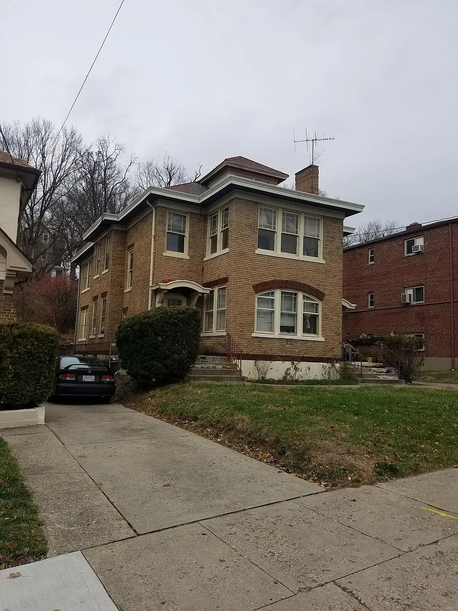Building Photo - 370 Probasco St #1