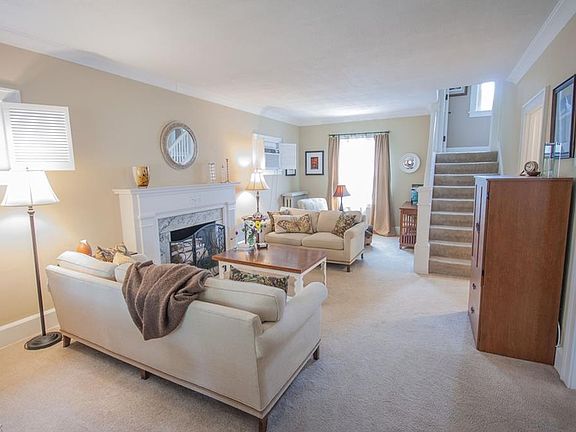 3rd image of 2204 Niagara Dr