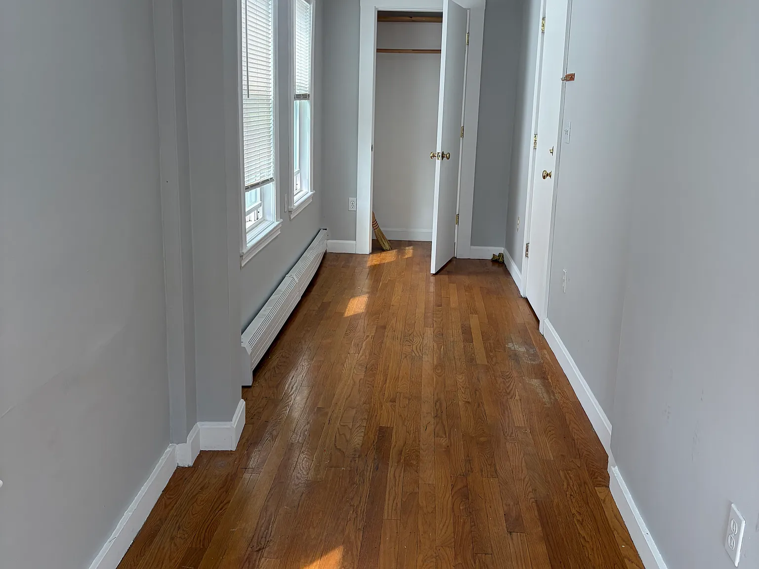 Studio, $875 — Photo 3