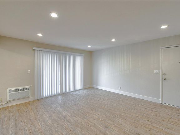 3rd image of 1404 Kim Ct APT 4