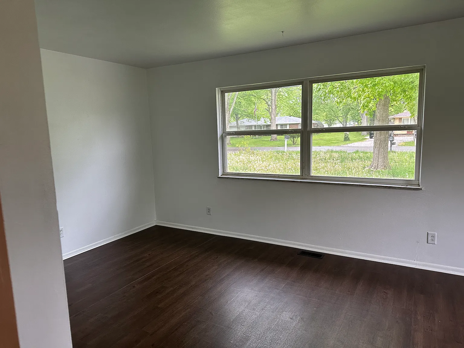 2 bed, 939 sqft, $1,200 — Photo 3