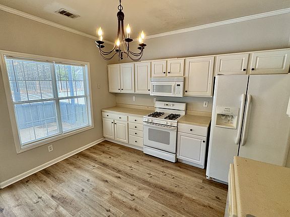 2nd image of 5115 Yellow Pine Dr