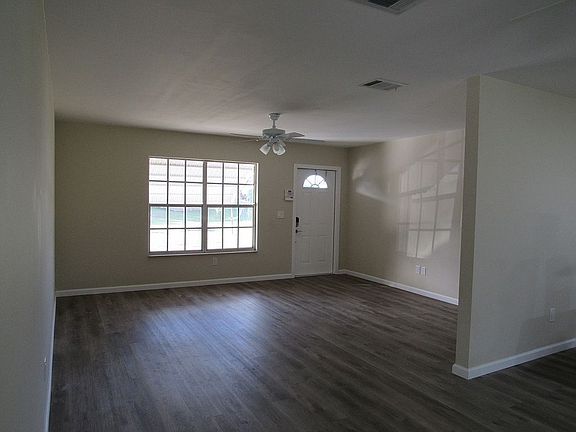 4th image of 281 SW Kimball Cir