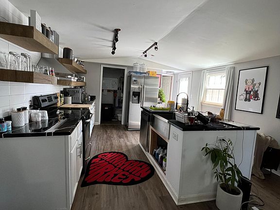 3rd image of 88 Dean Ray Ct