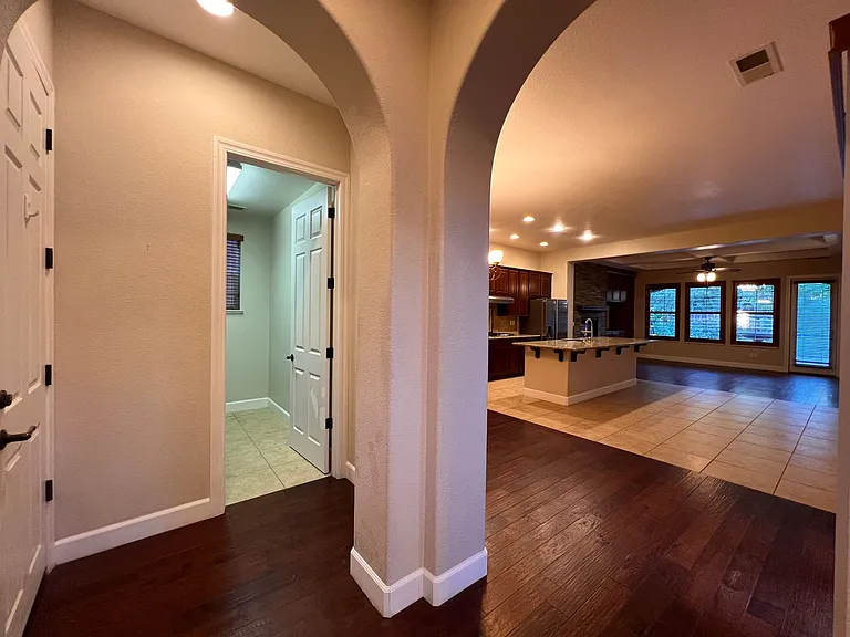 10880 Pentwater Dr — Photo 35