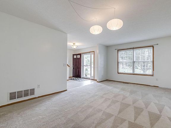 2nd image of 761 Cedar Run Dr