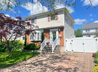 4581 Hylan Blvd, Staten Island, NY 10312